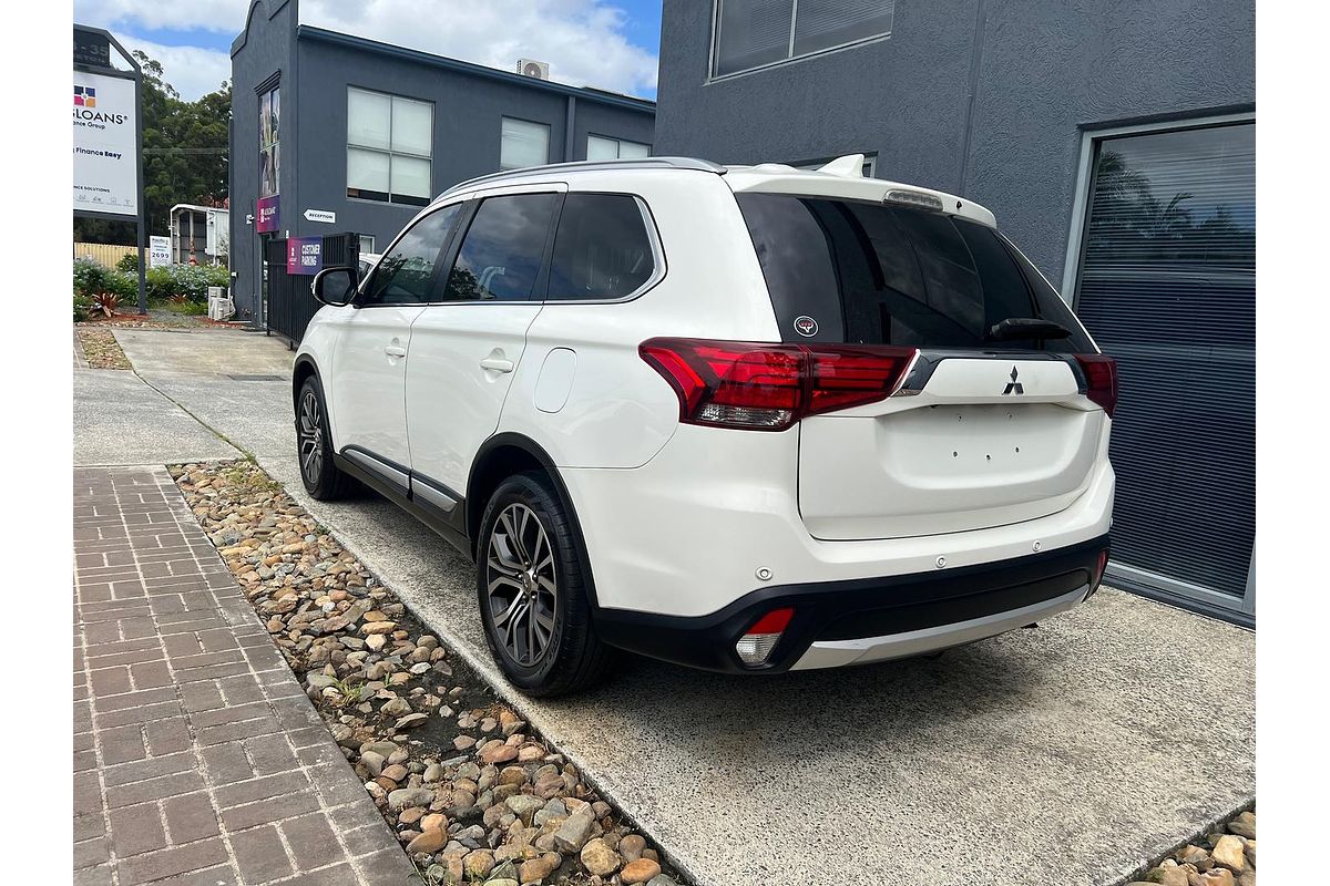 2017 Mitsubishi Outlander LS Safety Pack ZK