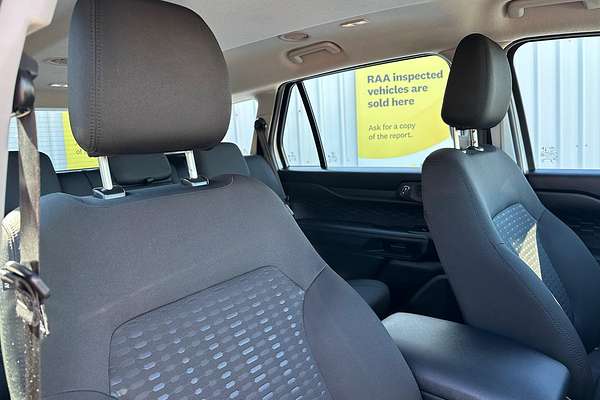 2025 Ford Everest Ambiente 2.0L thumb-23