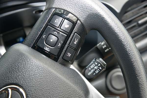 2025 Toyota Hilux SR GUN126R 4X4 thumb-14