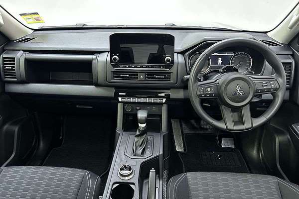 2025 Mitsubishi Triton GLX+ MV 4X4 thumb-19