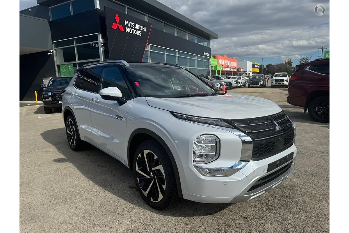 2026 Mitsubishi Outlander PHEV Exceed Tourer ZM