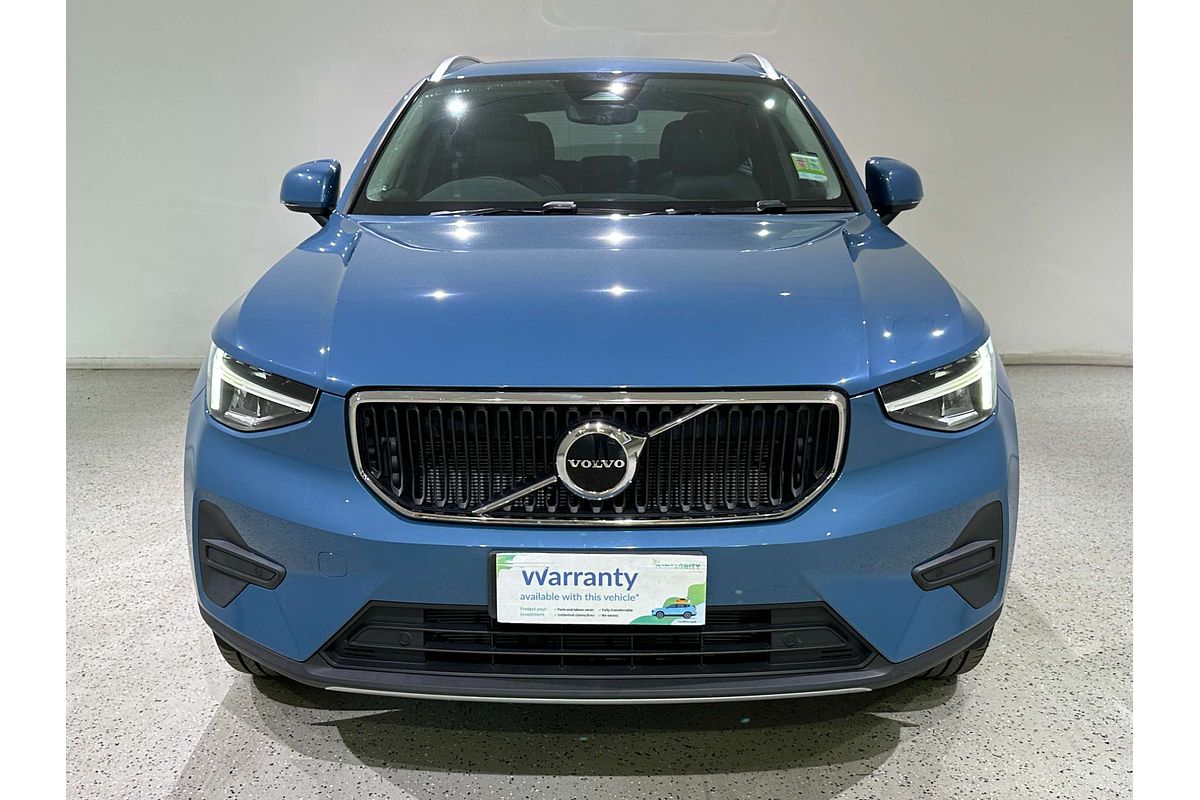2022 Volvo XC40 Plus B4