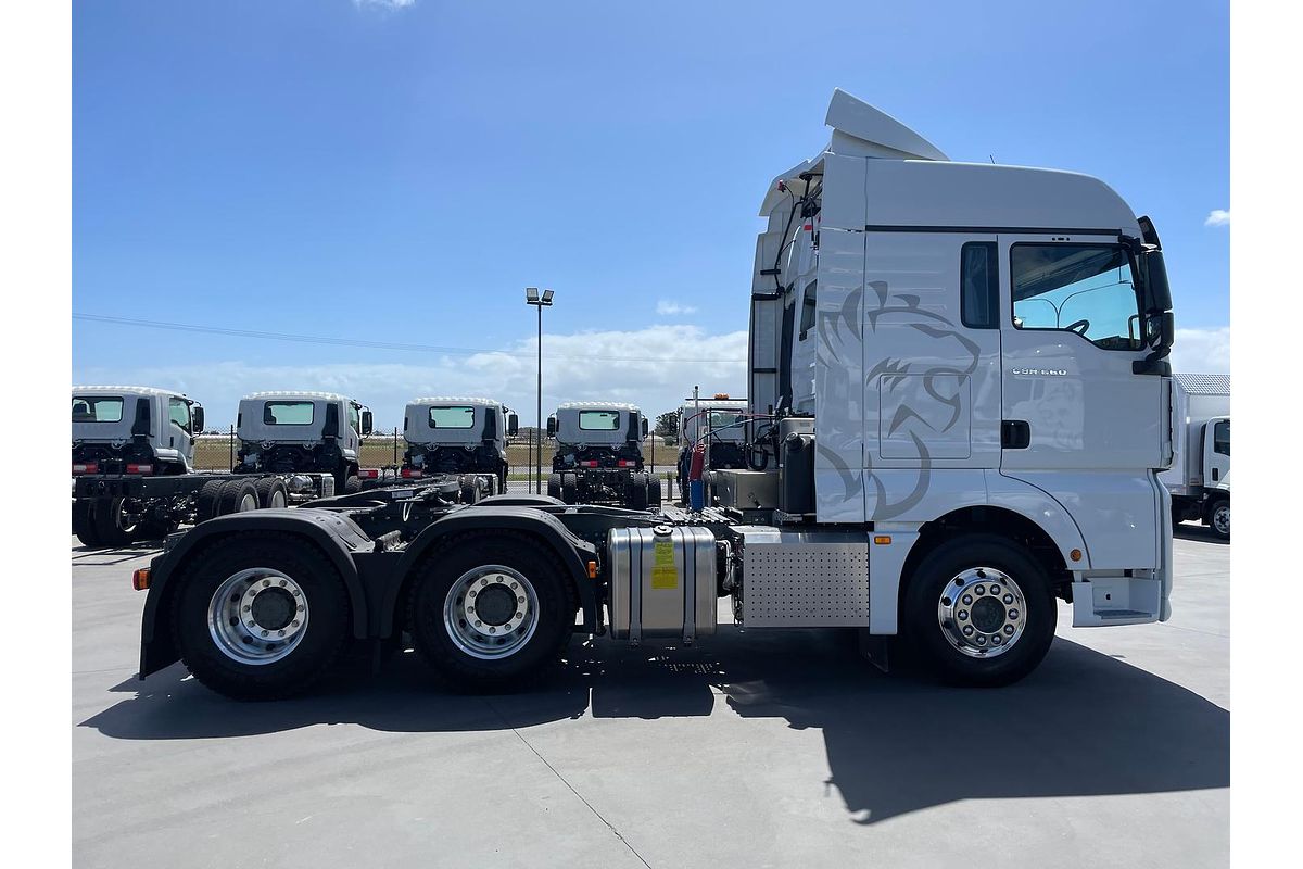 2025 Sitrak C9H E-Cab 660HP