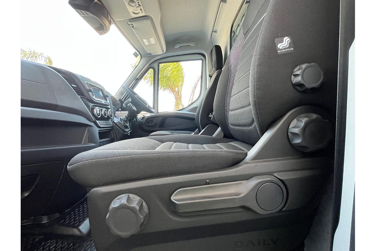 2025 IVECO Daily 70C21V image 17