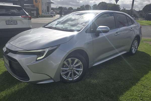 2025 Toyota Corolla SX Hybrid ZWE219R