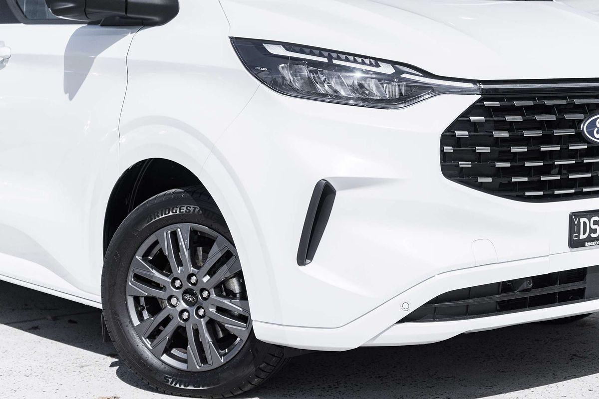2025 Ford Tourneo Titanium X AV SWB