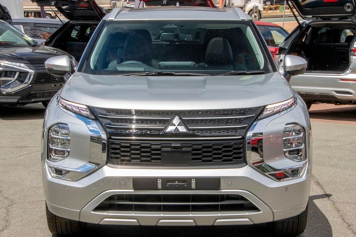 2025 Mitsubishi Outlander PHEV Exceed ZM