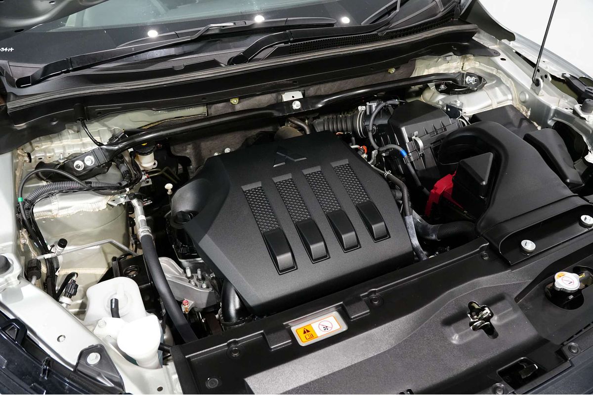 2024 Mitsubishi Eclipse Cross ES YB