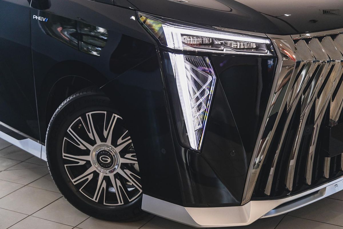 2025 GAC M8 PHEV Luxury