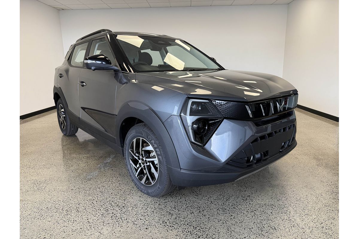 2025 Mahindra XUV3XO AX5L