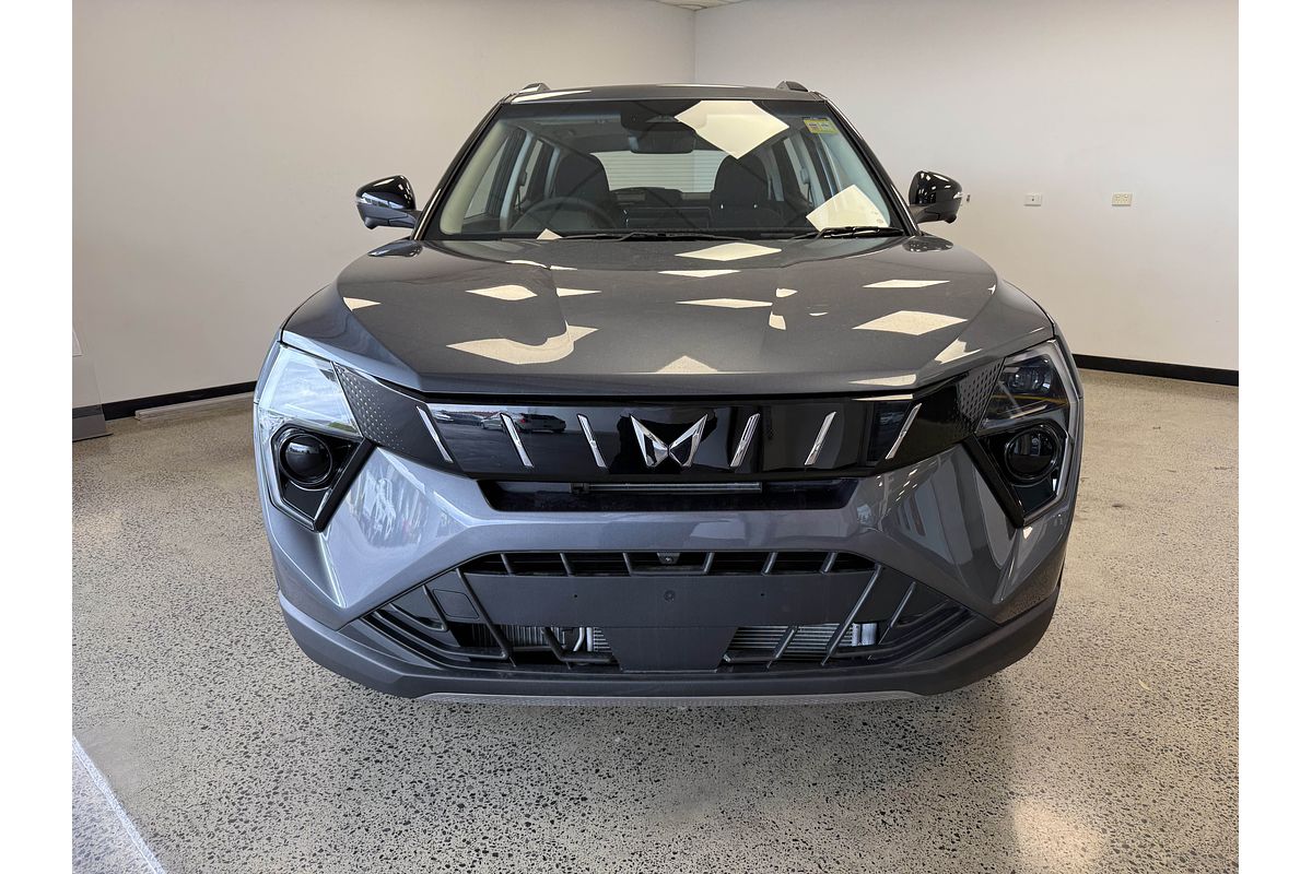 2025 Mahindra XUV3XO AX5L