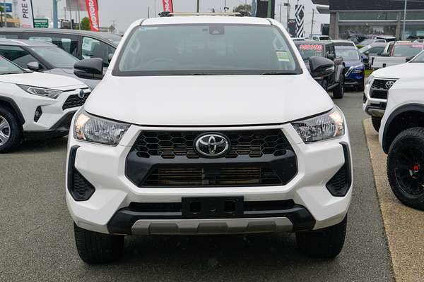 2025 Toyota Hilux SR GUN126R 4X4 thumb-2