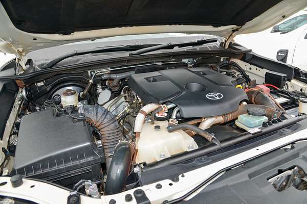 2025 Toyota Hilux SR GUN126R 4X4 thumb-7