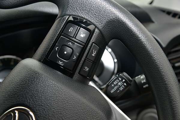 2025 Toyota Hilux SR GUN126R 4X4 thumb-15