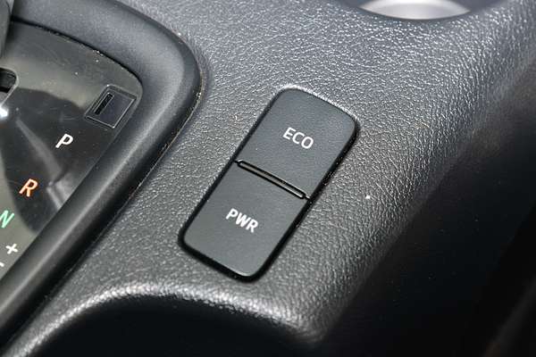 2025 Toyota Hilux SR GUN126R 4X4 thumb-14