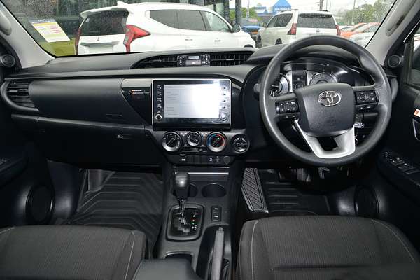 2025 Toyota Hilux SR GUN126R 4X4 thumb-17