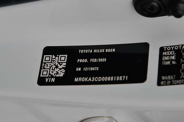 2025 Toyota Hilux SR GUN126R 4X4 thumb-21