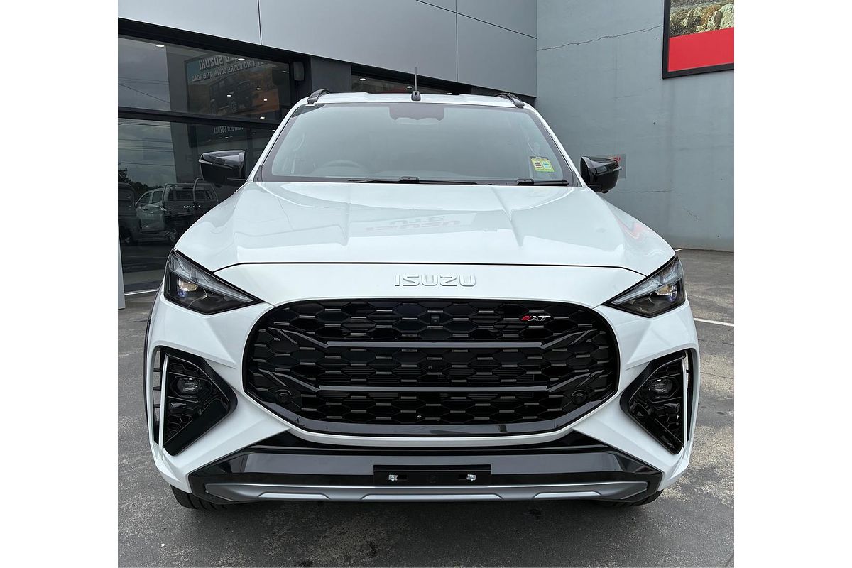 2025 Isuzu MU-X X-TERRAIN