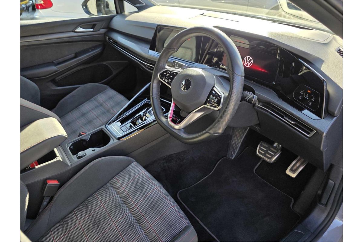 2022 Volkswagen Golf GTI 8