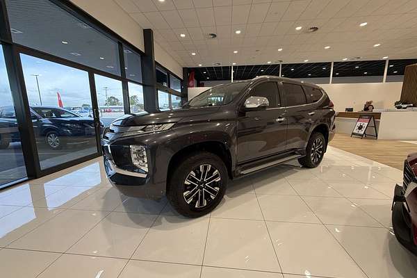 2021 Mitsubishi Pajero Sport Exceed QF thumb-3