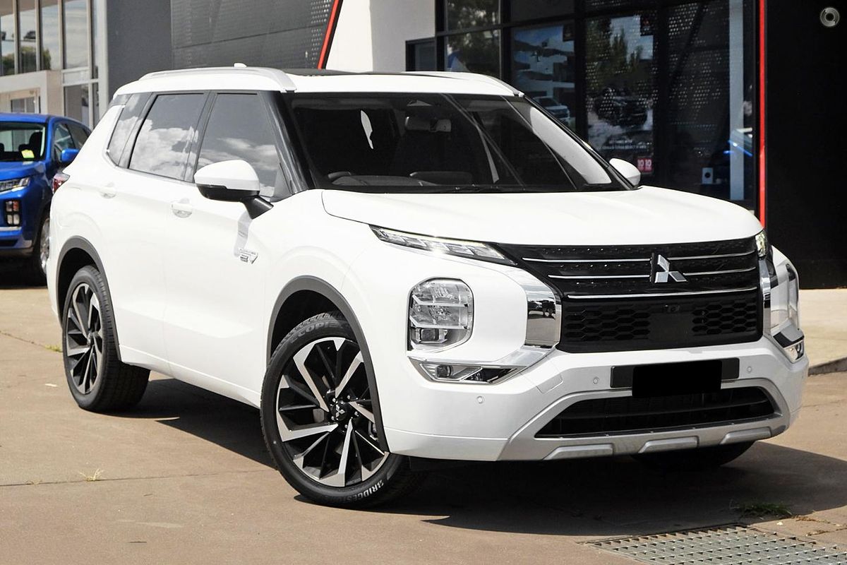 2025 Mitsubishi Outlander PHEV Exceed ZM