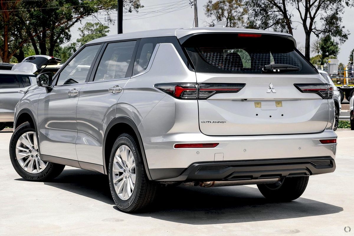 2026 Mitsubishi Outlander ES ZM
