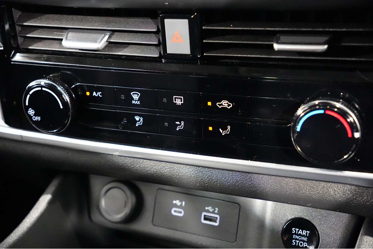 2024 Nissan X-TRAIL ST T33