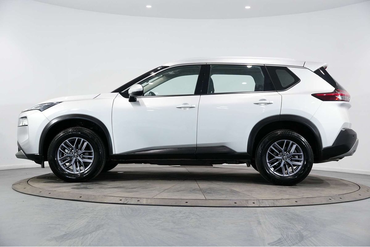 2024 Nissan X-TRAIL ST T33