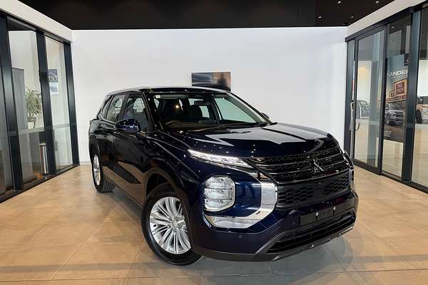 2023 Mitsubishi Outlander ES ZM