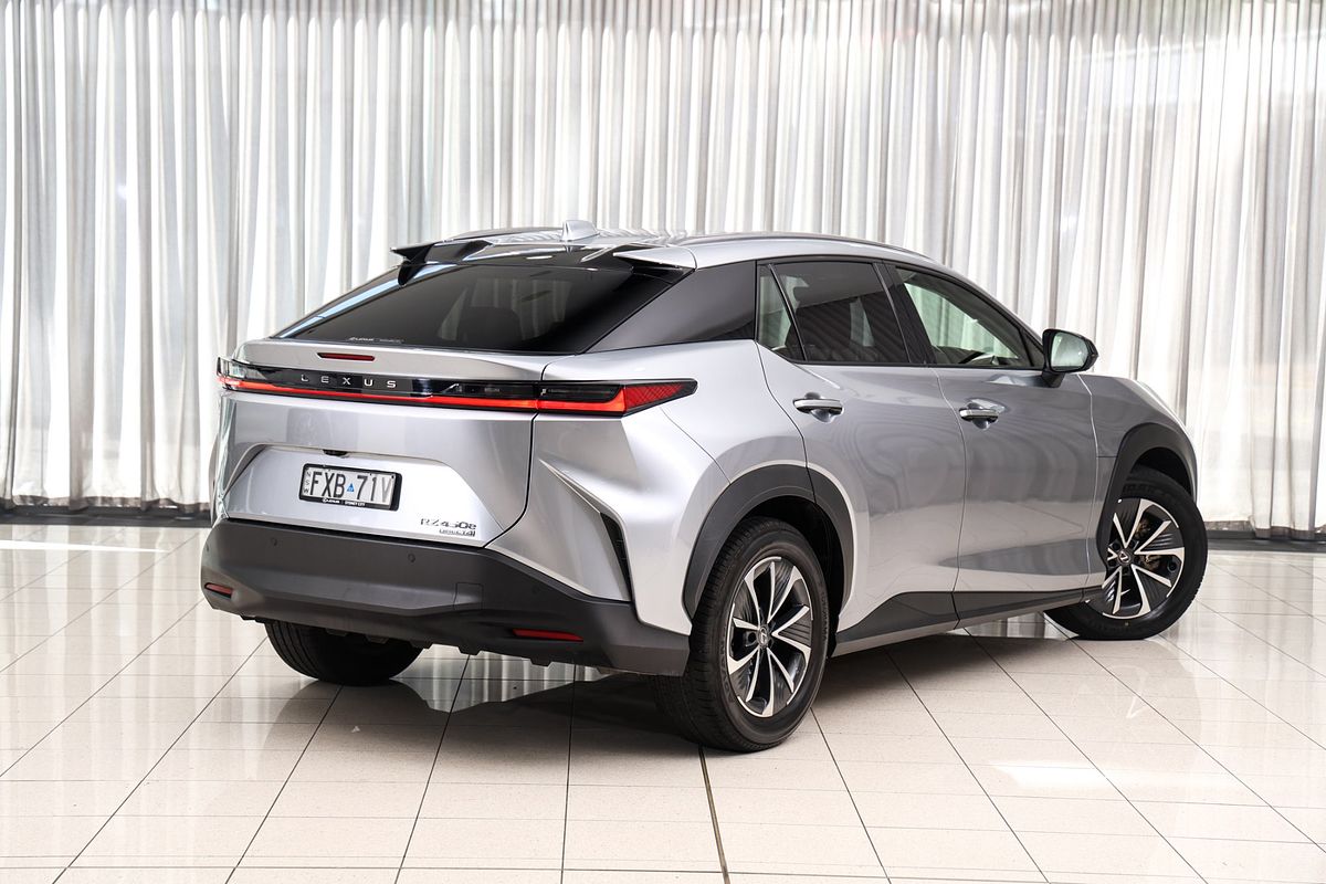 2023 Lexus RZ RZ450e Luxury XEBM15R