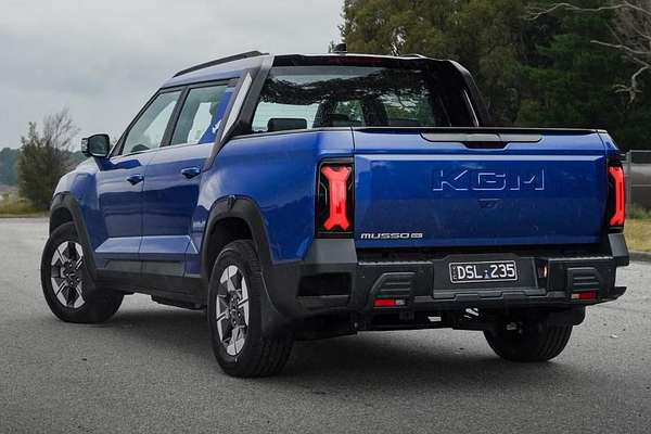 2026 KGM Musso EV AWD O100 4X4 thumb-1