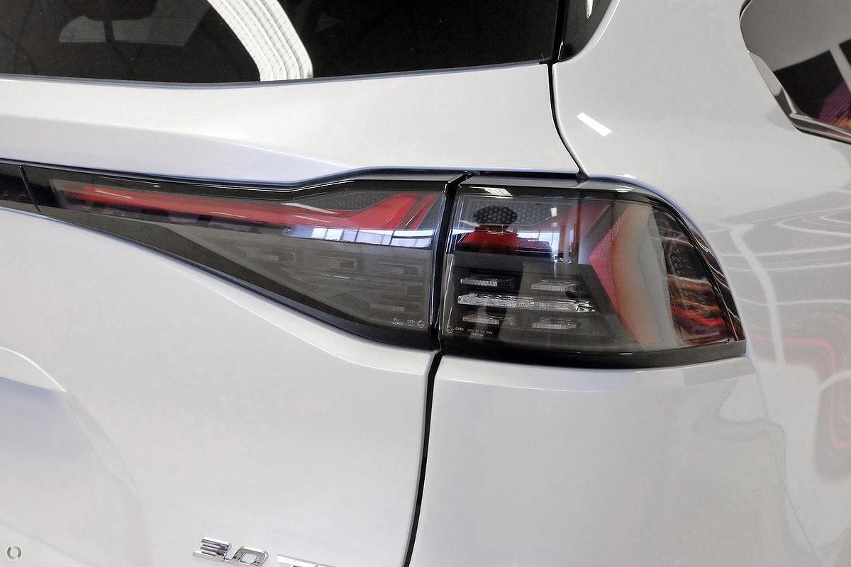 2025 Isuzu MU-X LS-T image 9