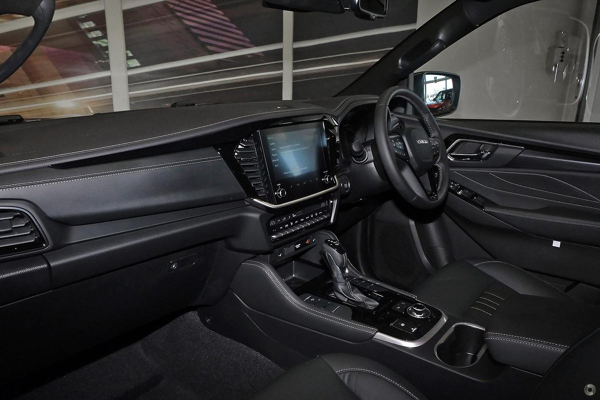 2025 Isuzu MU-X LS-T image 16