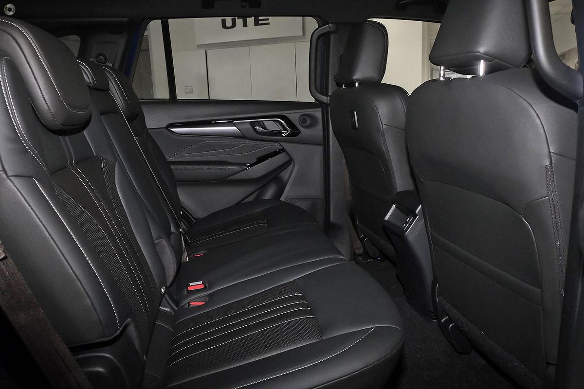 2025 Isuzu MU-X LS-T image 19