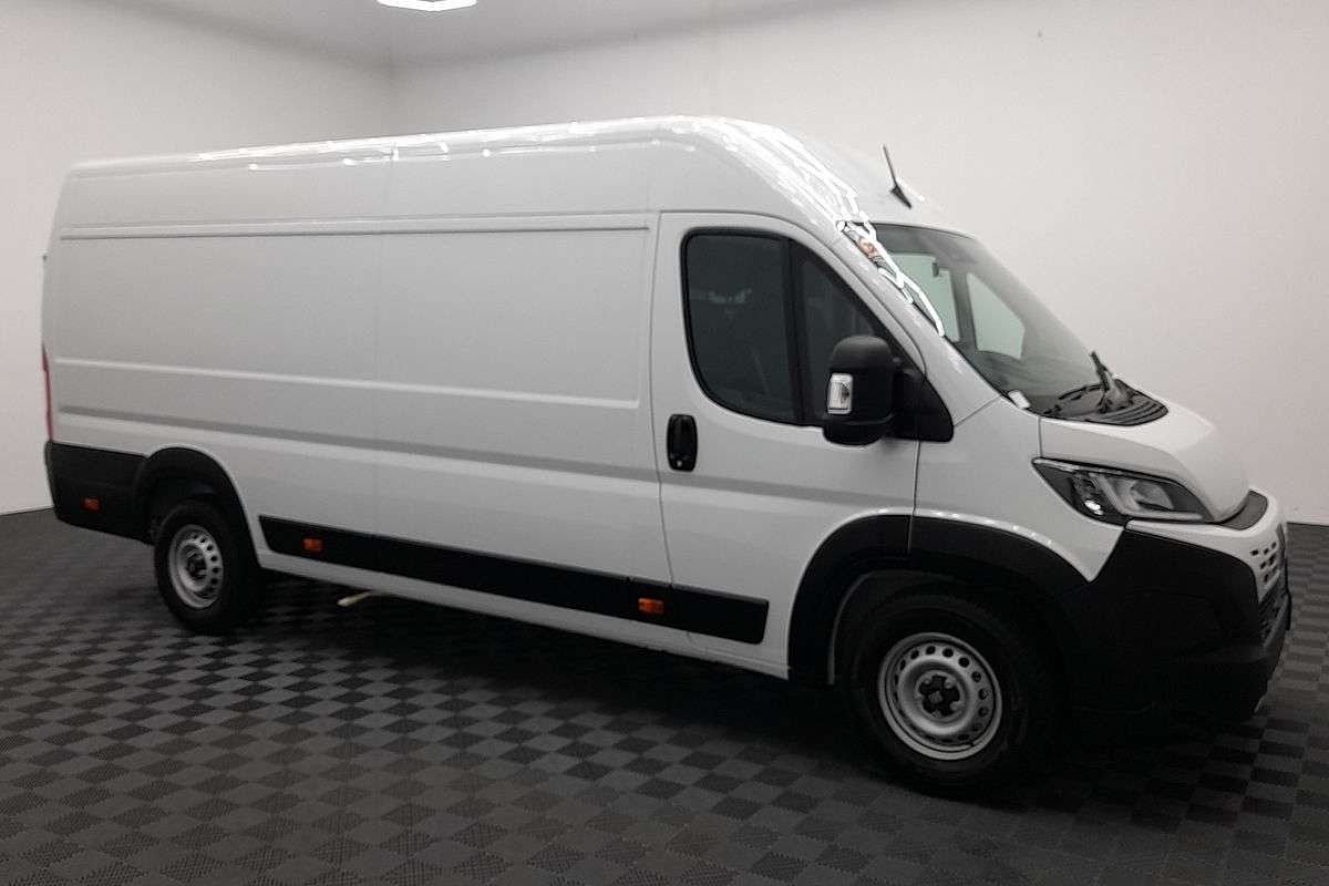 2026 Fiat Ducato Series 2 ELWB Mid Roof image 12