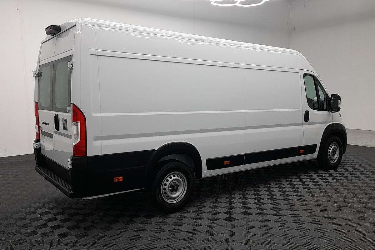 2026 Fiat Ducato Series 2 ELWB Mid Roof image 14