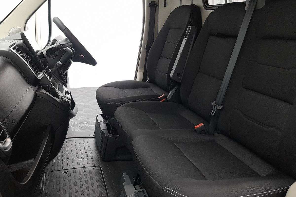 2026 Fiat Ducato Series 2 ELWB Mid Roof image 18