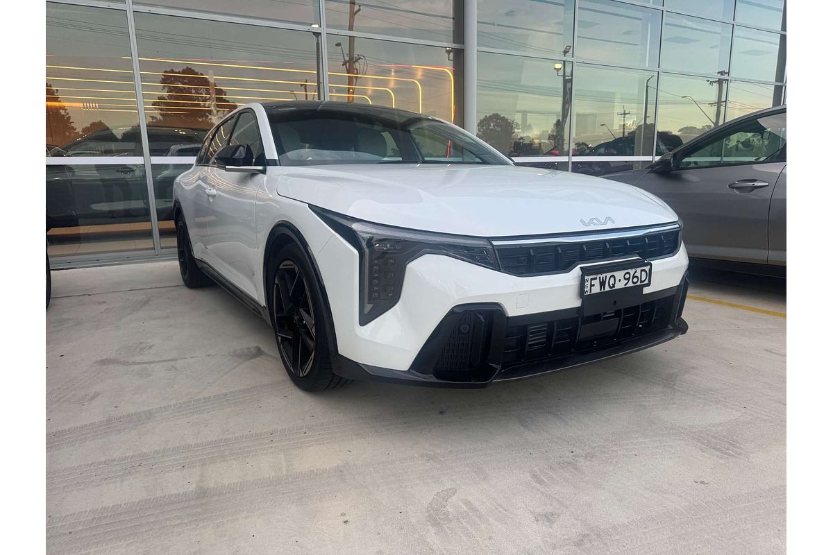 2025 Kia K4 GT-Line CL4m