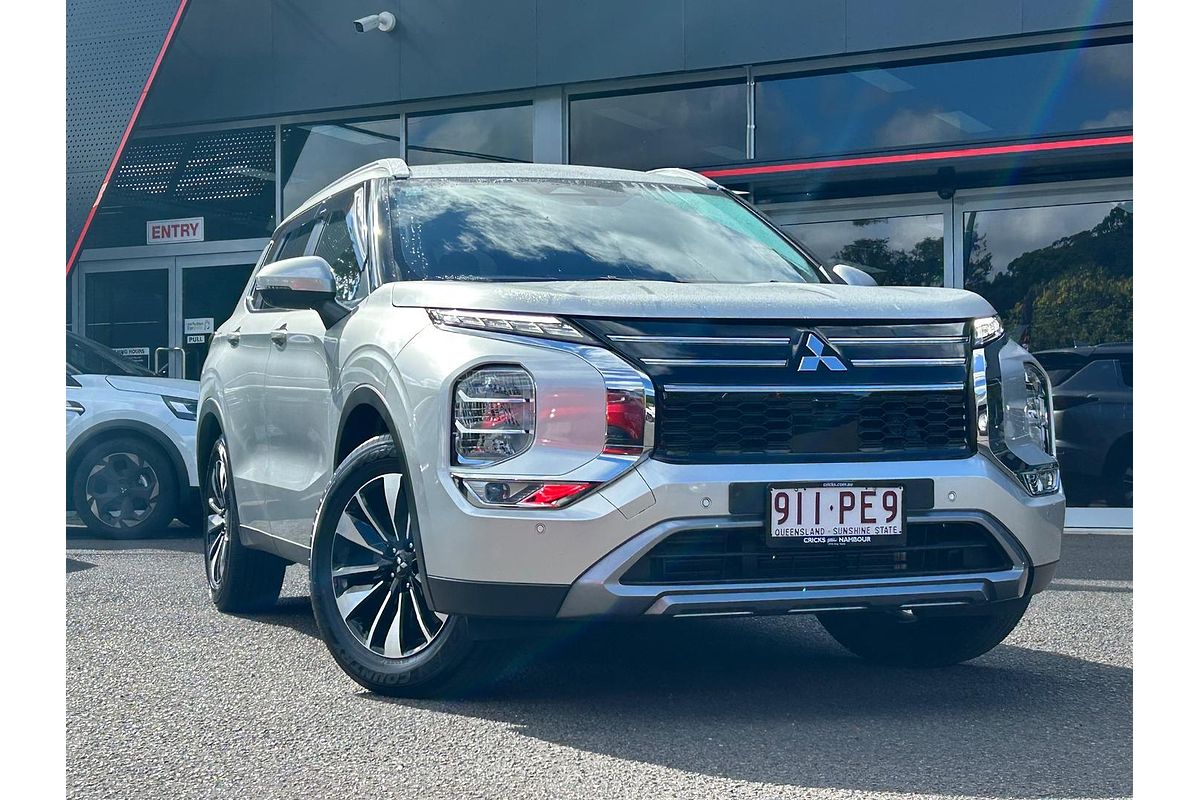 2025 Mitsubishi Outlander LS ZM