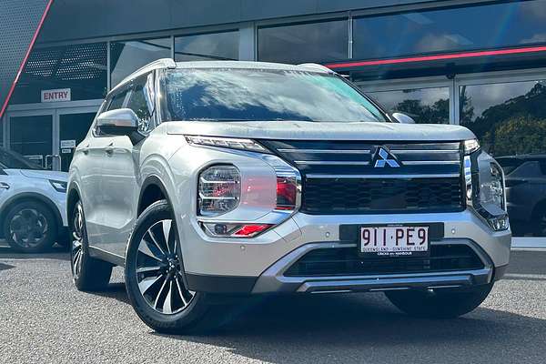 2025 Mitsubishi Outlander LS ZM