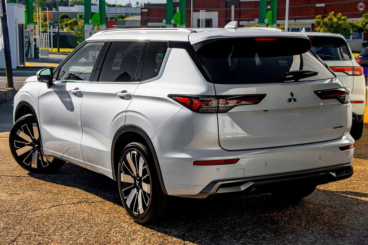 2026 Mitsubishi Outlander Exceed ZM