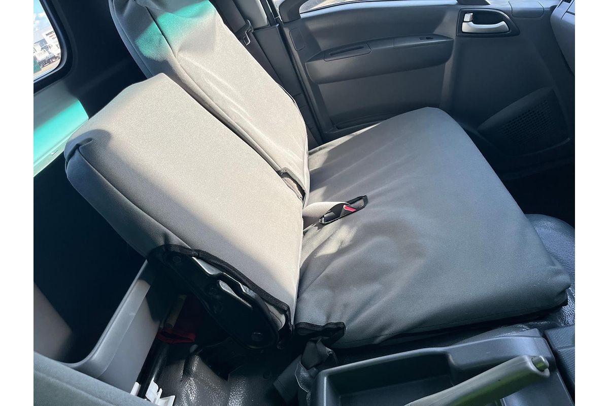 2018 Isuzu N Series NPR 75-190 image 13
