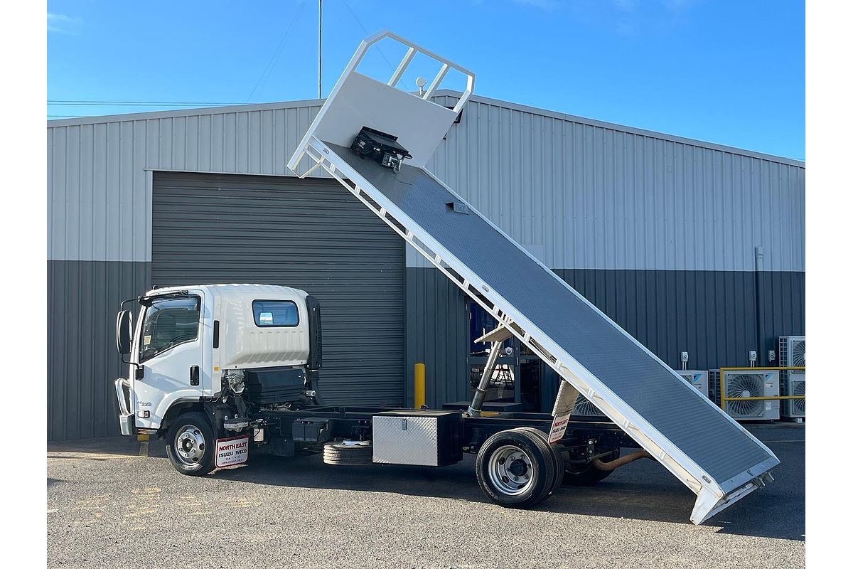 2018 Isuzu N Series NPR 75-190 image 16