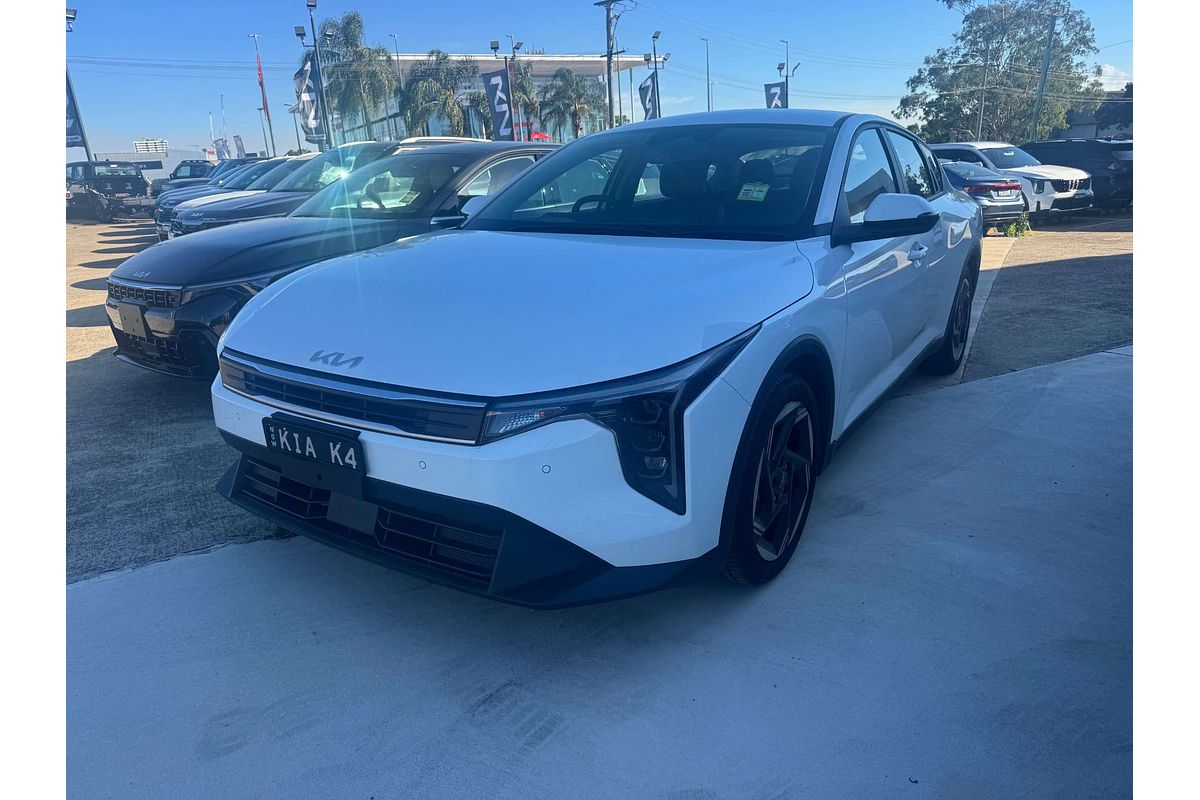 2025 Kia K4 Sport+ CL4m