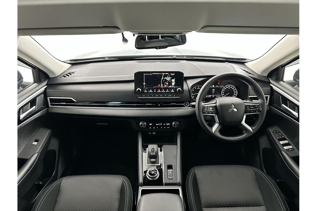 2022 Mitsubishi Outlander LS ZM