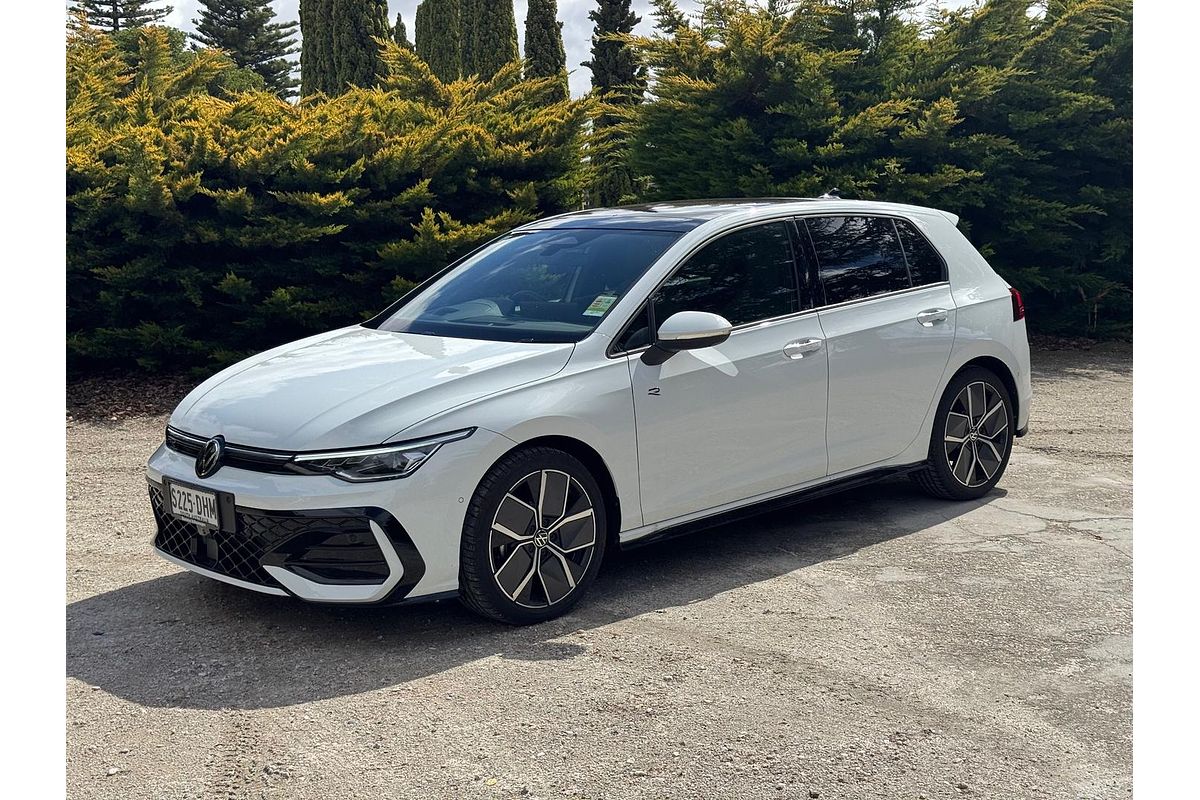 2025 Volkswagen Golf 110TSI R-Line 8.5