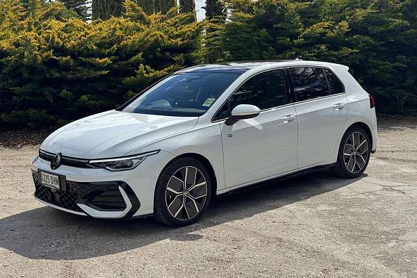 2025 Volkswagen Golf 110TSI R-Line 8.5