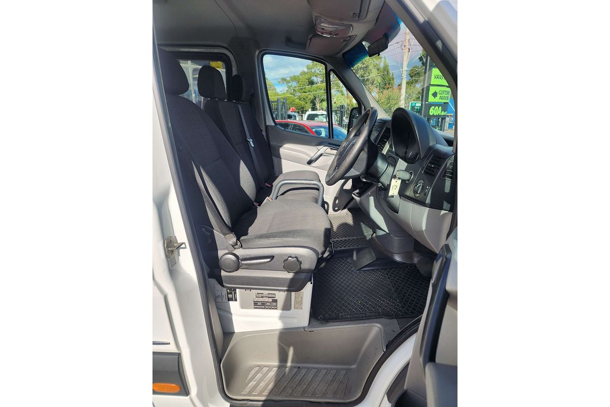 2015 Mercedes-Benz Sprinter 313CDI TRANSFER BUS NCV3 MWB Low Roof image 13
