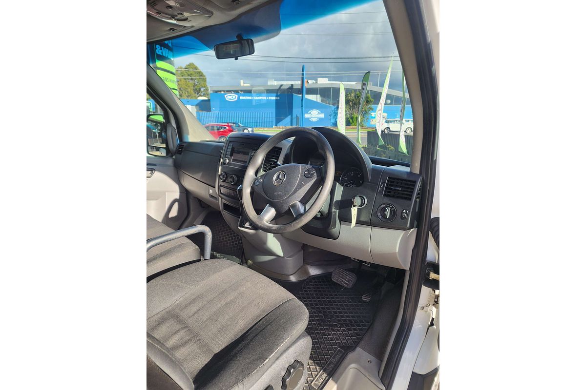2015 Mercedes-Benz Sprinter 313CDI TRANSFER BUS NCV3 MWB Low Roof image 15
