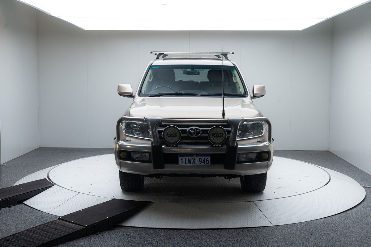 2011 Toyota Landcruiser Sahara VDJ200R